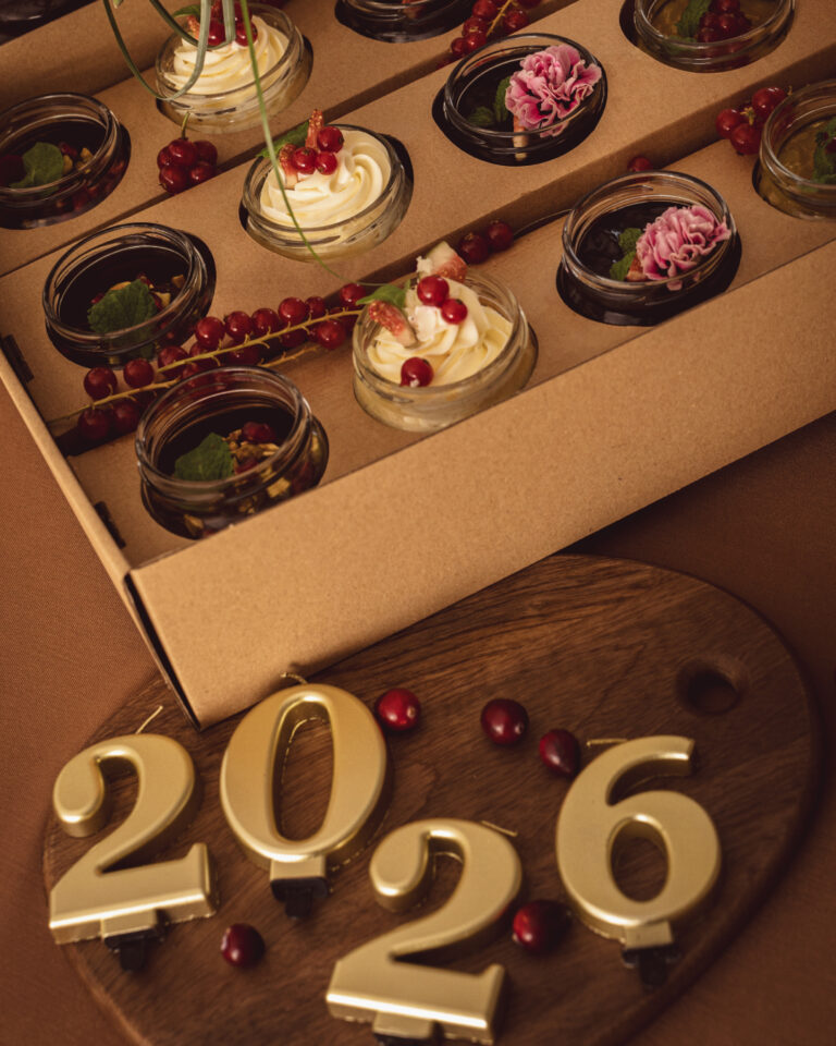 Sylwestrowe przekąski w eleganckiej kompozycji